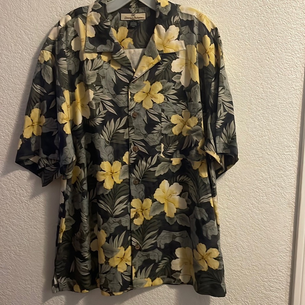 Men’s used Tommy Bahama shirt